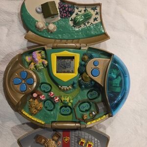 Vintage Neopets Compact Game With Figures And Video